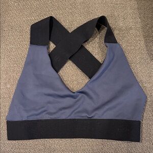 Noli Yoga Vixen Bra - Cross-Back Sports Bra - Gunmetal Gray & Black - Medium